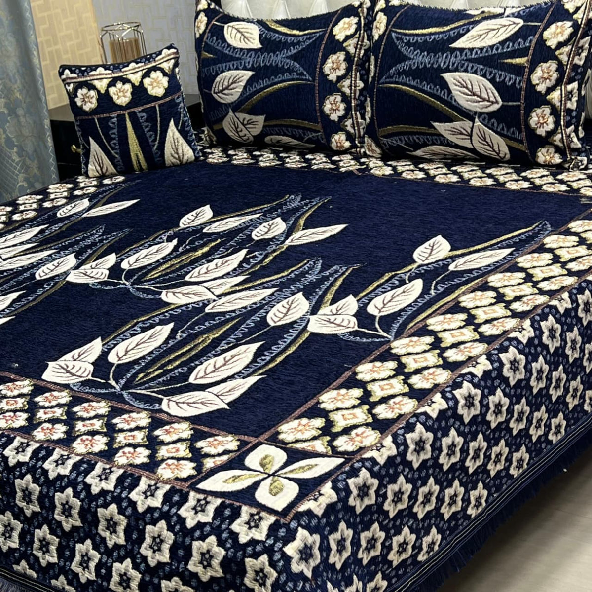 4Pc Velvet Jaquard Bedsheet